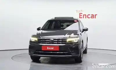 Volkswagen Tiguan 2018 2.0 гидро в Москве № 1549176, миниатюра 3