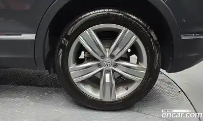 Volkswagen Tiguan 2018 2.0 гидро в Москве № 1549176, миниатюра 5