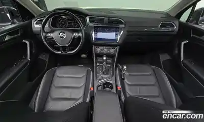 Volkswagen Tiguan 2018 2.0 гидро в Москве № 1549176, миниатюра 7