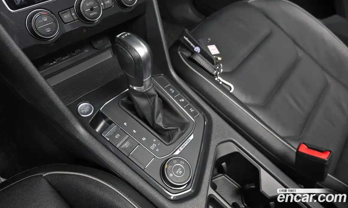 Volkswagen Tiguan 2018 2.0 гидро в Москве № 1549176, фото 9