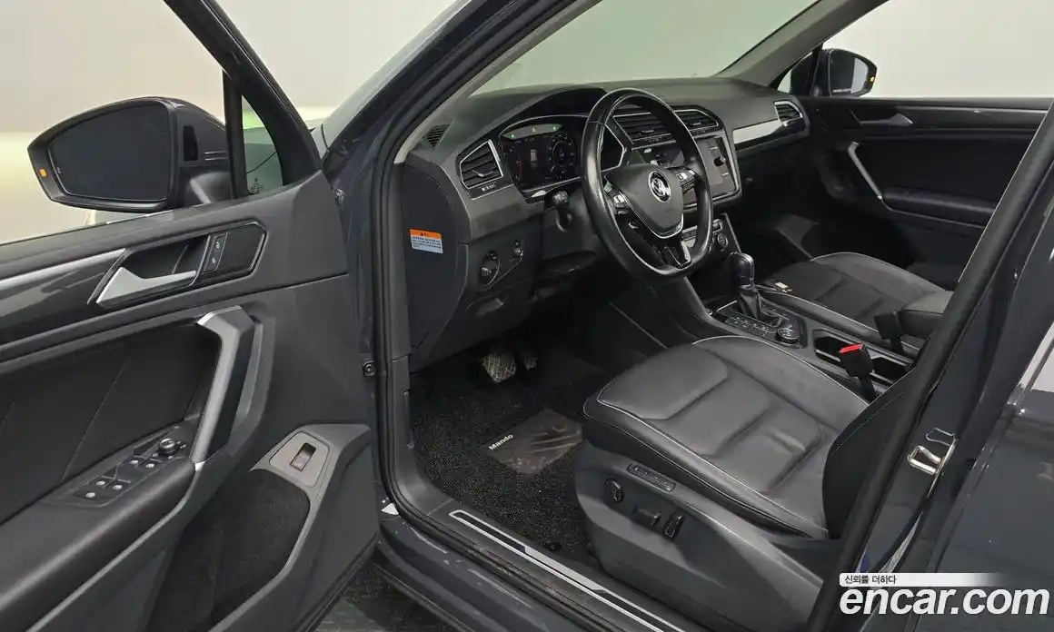 Volkswagen Tiguan 2018 2.0 гидро в Москве № 1549176, фото 10