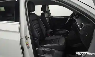 Volkswagen Tiguan 2020 2.0 гидро в Москве № 1549186, миниатюра 11