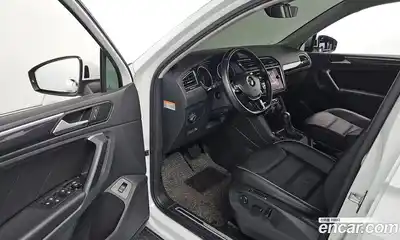 Volkswagen Tiguan 2020 2.0 гидро в Москве № 1549186, миниатюра 10