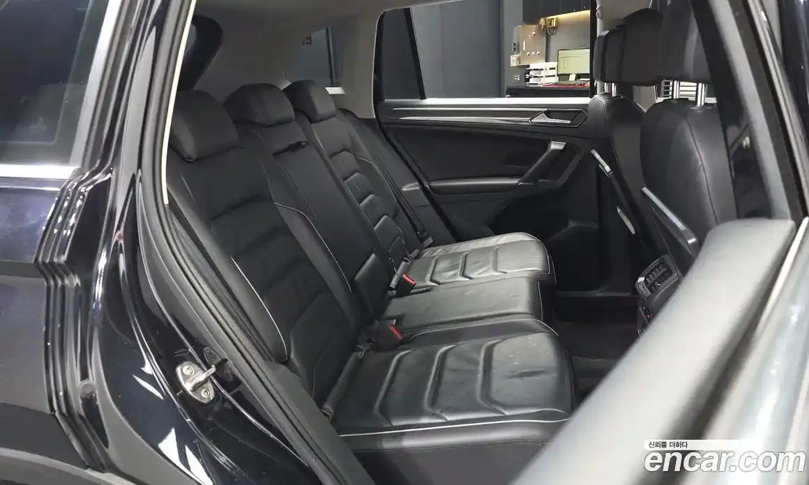 Volkswagen Tiguan 2018 2.0 гидро в Москве № 1549404, фото 12