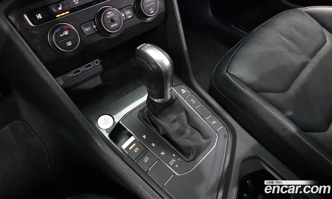 Volkswagen Tiguan 2018 2.0 гидро в Москве № 1549404, фото 9