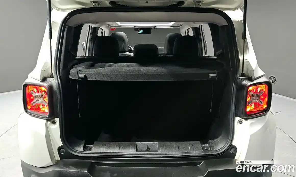 Jeep Renegade 2020 2.4 гидро в Москве № 1549831, фото 20