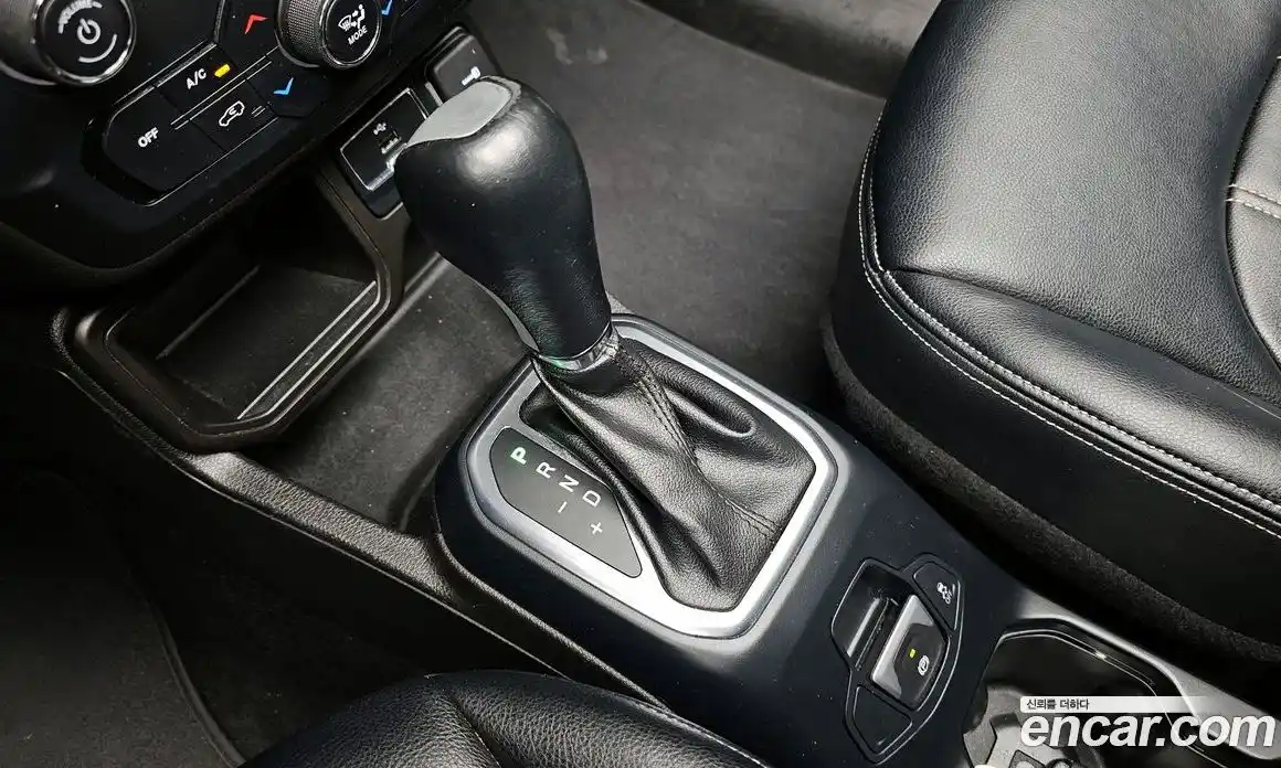 Jeep Renegade 2020 2.4 гидро в Москве № 1549831, фото 9