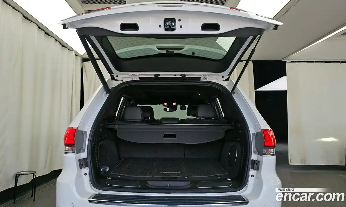 Jeep Cherokee 2017 3.0 гидро в Москве № 1549945, фото 20