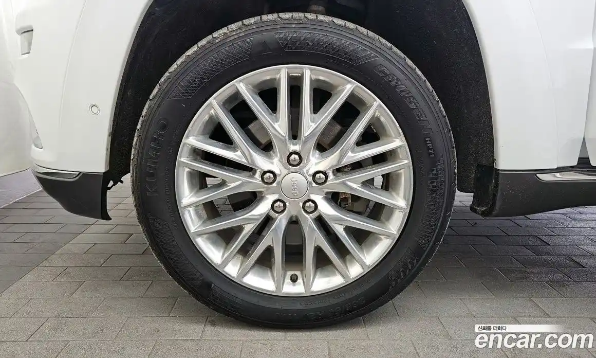 Jeep Cherokee 2017 3.0 гидро в Москве № 1549945, фото 5