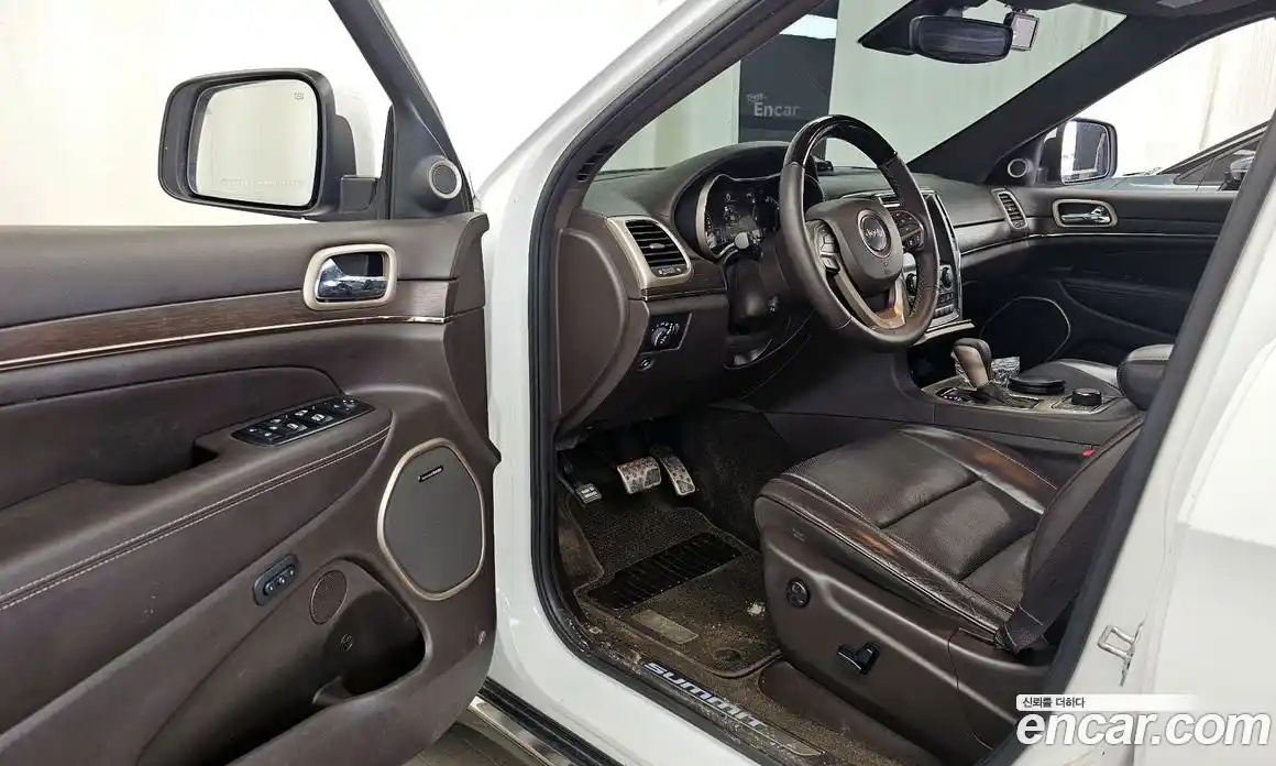 Jeep Cherokee 2017 3.0 гидро в Москве № 1549945, фото 10