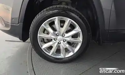 Jeep Cherokee 2017 2.2 гидро в Москве № 1549946, миниатюра 5
