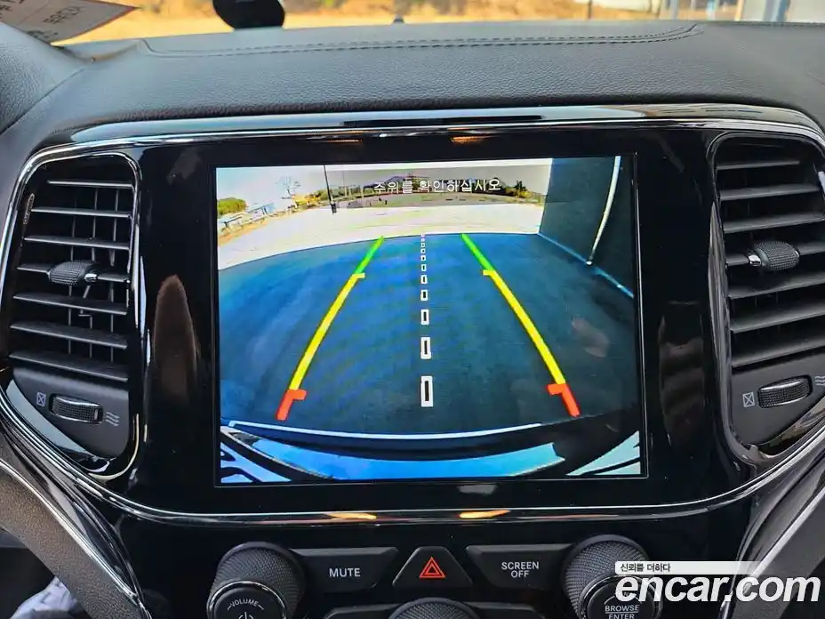 Jeep Cherokee 2019 3.0 гидро в Москве № 1550000, фото 16