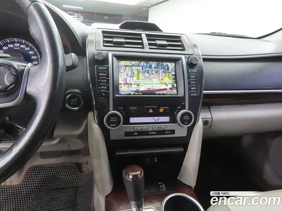 Toyota Camry 2012 2.5 гидро в Москве № 1550167, фото 10