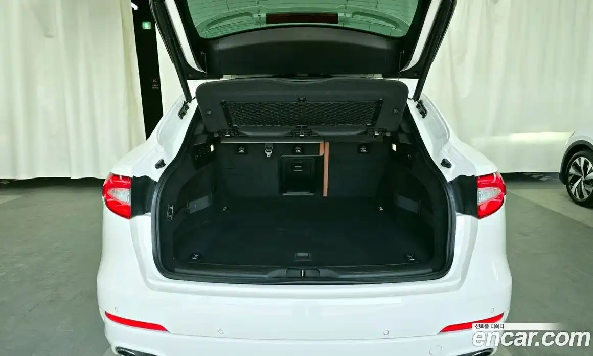 Maserati Levante 2017 3.0 гидро в Москве № 1550870, фото 20