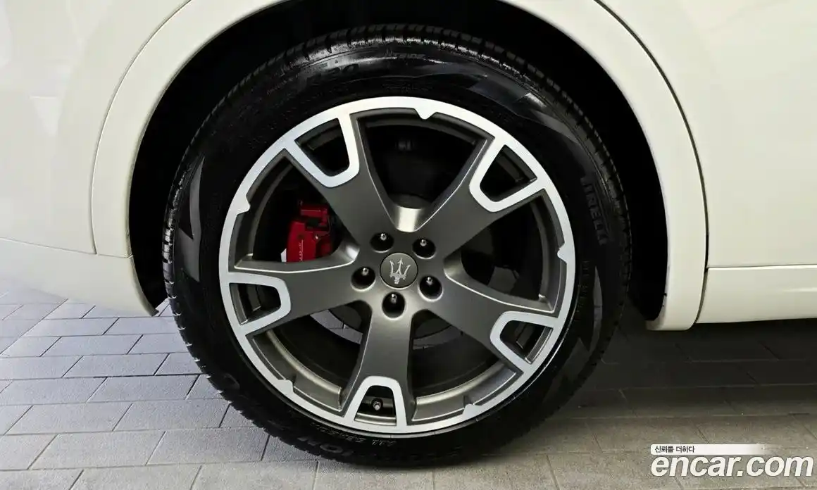 Maserati Levante 2017 3.0 гидро в Москве № 1550870, фото 5