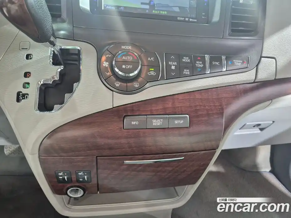 Toyota Sienna 2013 3.5 гидро в Москве № 170338, фото 15