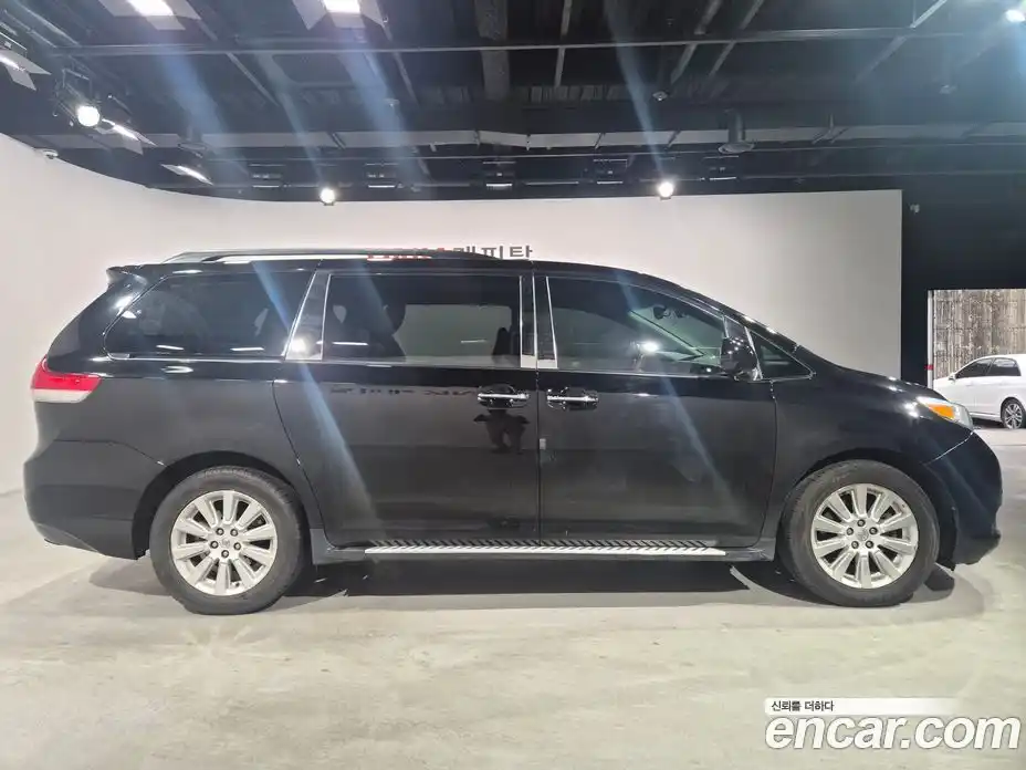 Toyota Sienna 2013 3.5 гидро в Москве № 170338, фото 4