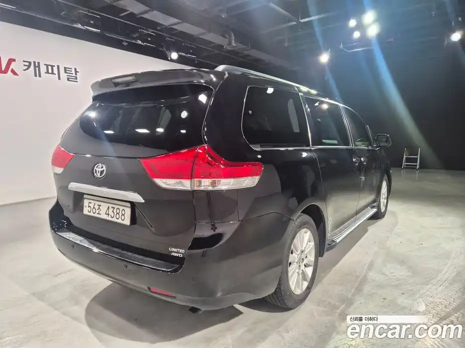 Toyota Sienna 2013 3.5 гидро в Москве № 170338, фото 5