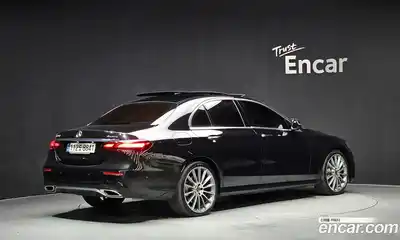 Mercedes-Benz E-Class 2022 2.0 гидро, миниатюра 2