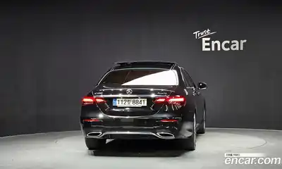 Mercedes-Benz E-Class 2022 2.0 гидро, миниатюра 4