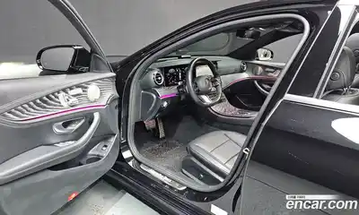 Mercedes-Benz E-Class 2022 2.0 гидро, миниатюра 10