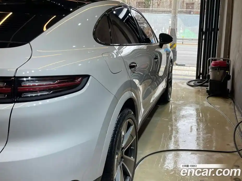 Porsche Cayenne 2023 3.0 гидро в Москве № 231073, фото 6