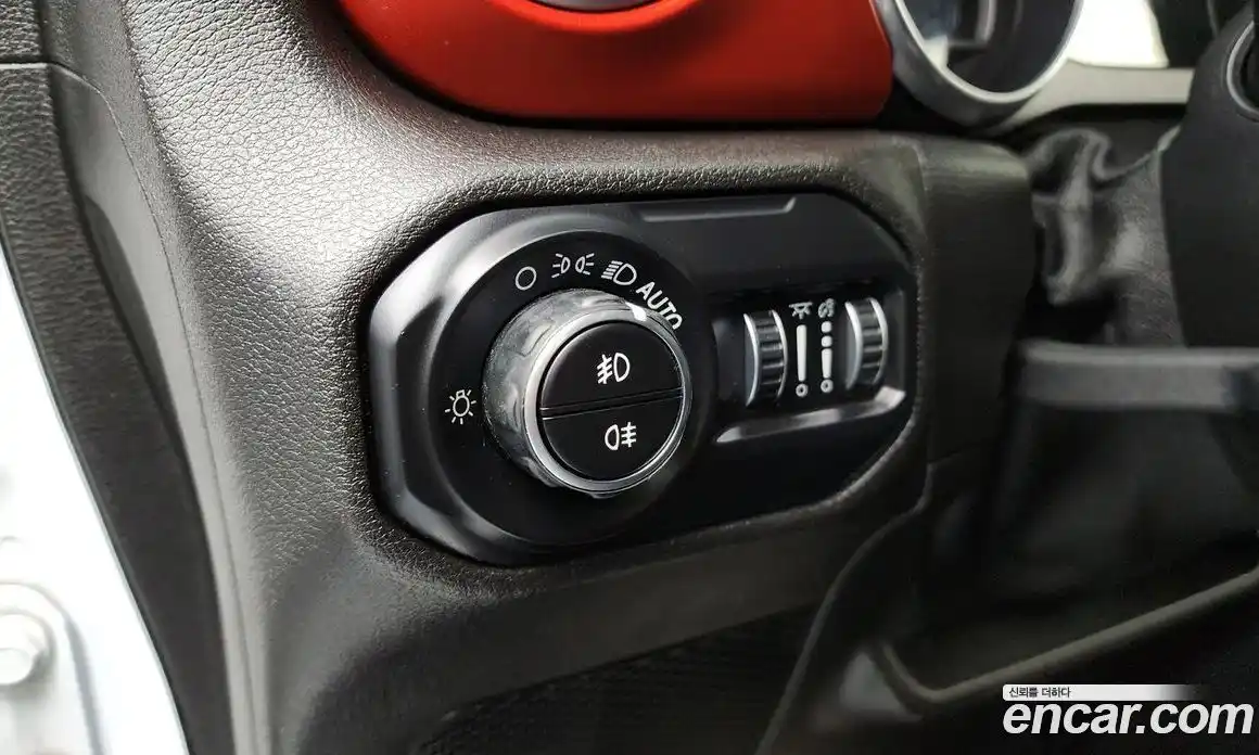 Jeep Wrangler 2018 2.0 гидро в Москве № 232741, фото 17