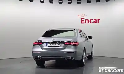Mercedes-Benz E-Class 2022 2.0 гидро в Москве, миниатюра 4