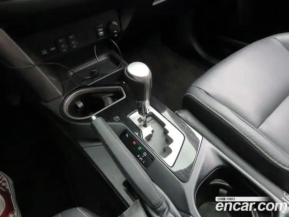 Toyota RAV4 2018 2.5 гидро в Москве № 1477161, фото 11