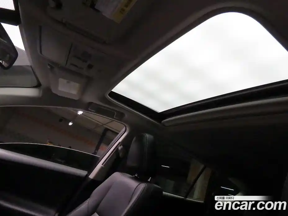 Toyota RAV4 2018 2.5 гидро в Москве № 1477161, фото 18
