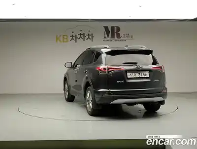 Toyota RAV4 2018 2.5 гидро в Москве № 1477161, миниатюра 3