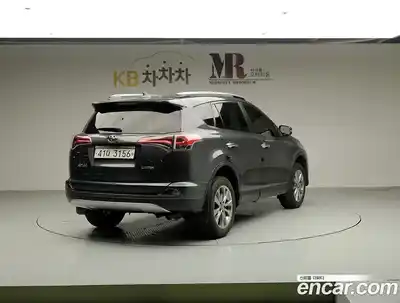 Toyota RAV4 2018 2.5 гидро в Москве № 1477161, миниатюра 4