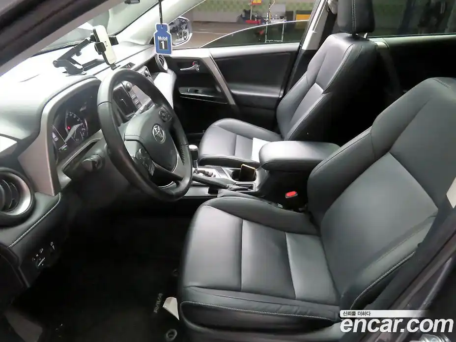 Toyota RAV4 2018 2.5 гидро в Москве № 1477161, фото 5
