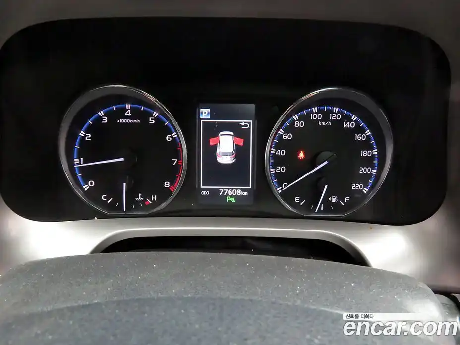 Toyota RAV4 2018 2.5 гидро в Москве № 1477161, фото 9
