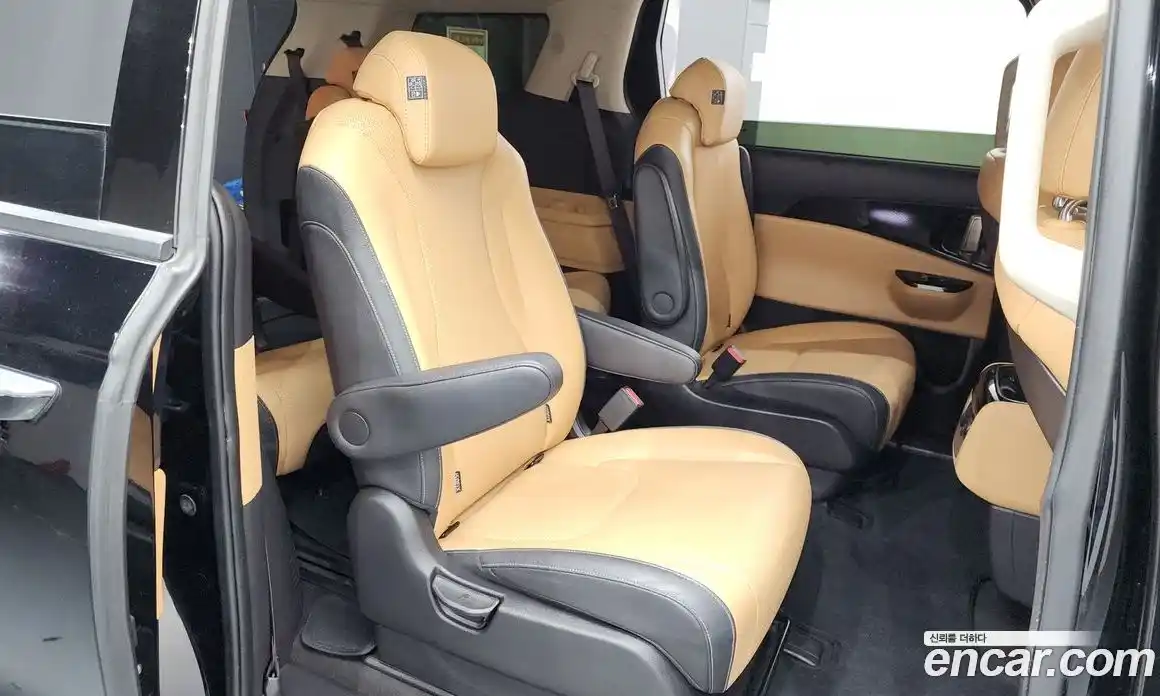 Kia Canival 2023 3.5 гидро в Москве № 1538404, фото 11