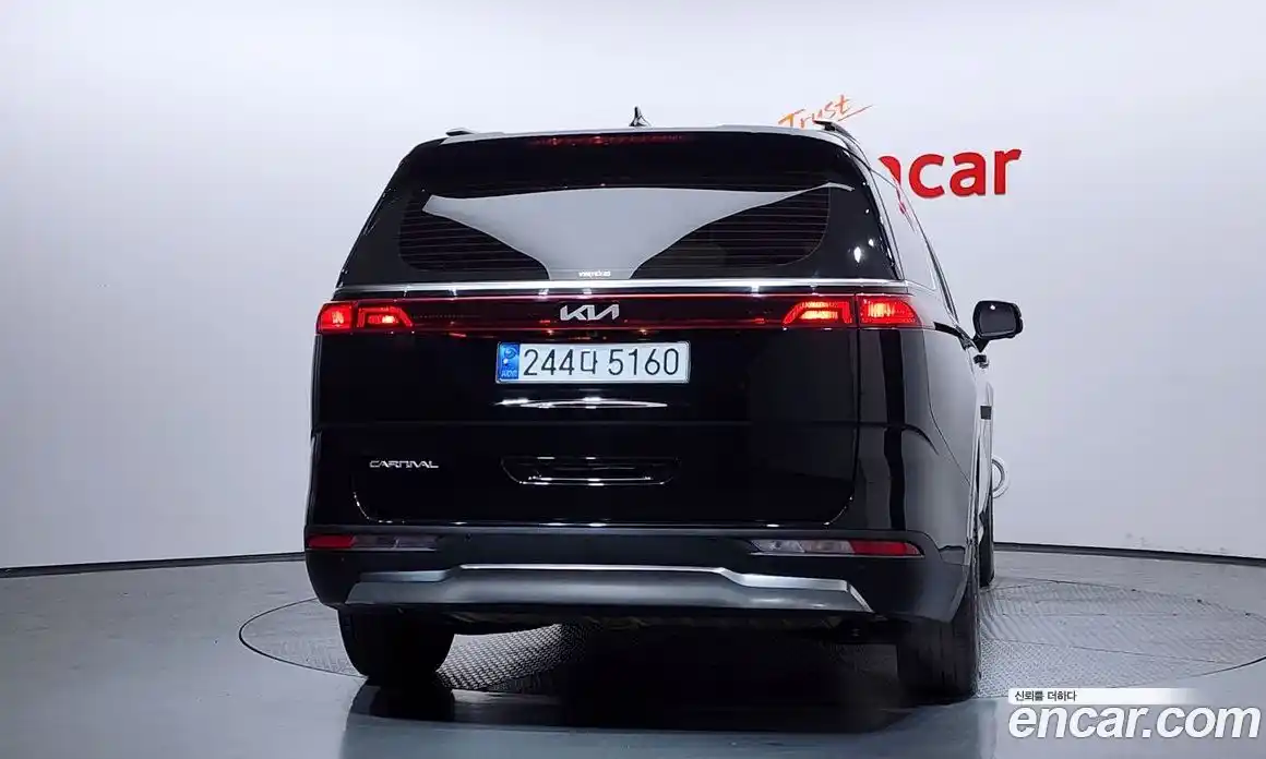 Kia Canival 2023 3.5 гидро в Москве № 1538404, фото 4
