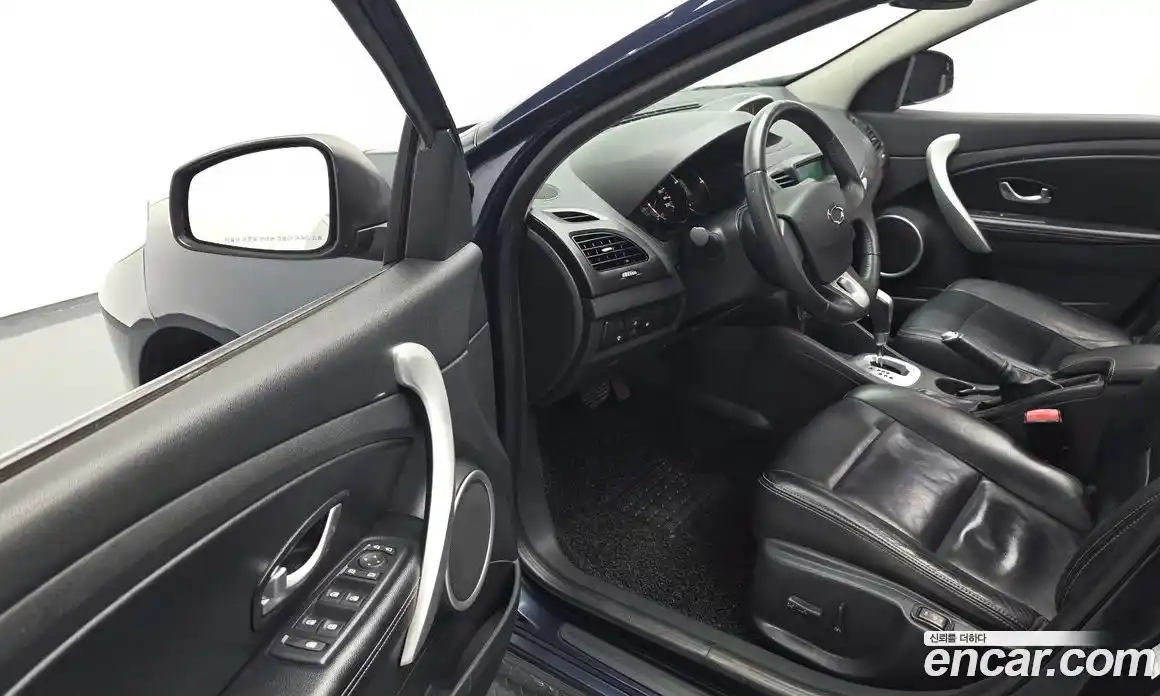 Renault SM3 2011 1.6 гидро в Москве № 1543064, фото 10