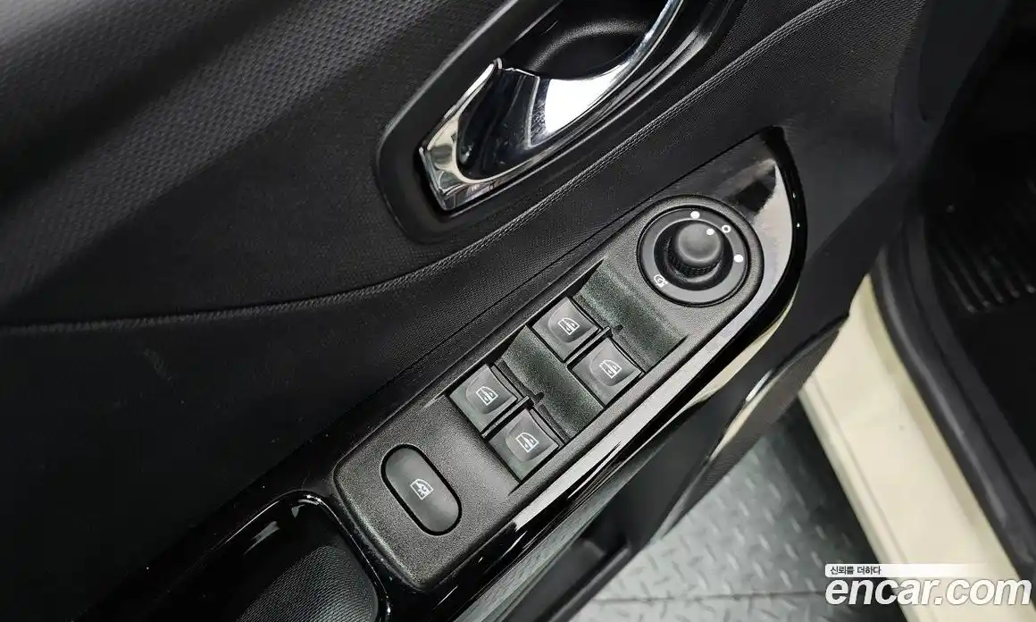 Renault QM3 2014 1.5 гидро в Москве № 1543367, фото 12