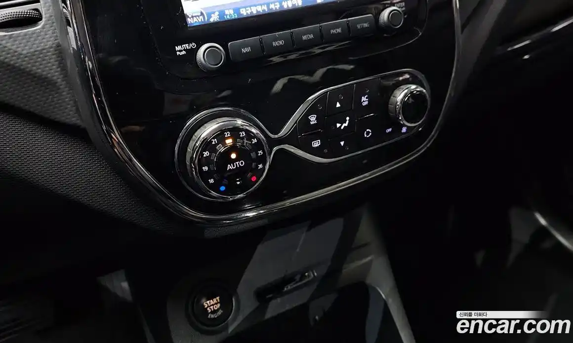 Renault QM3 2014 1.5 гидро в Москве № 1543367, фото 17