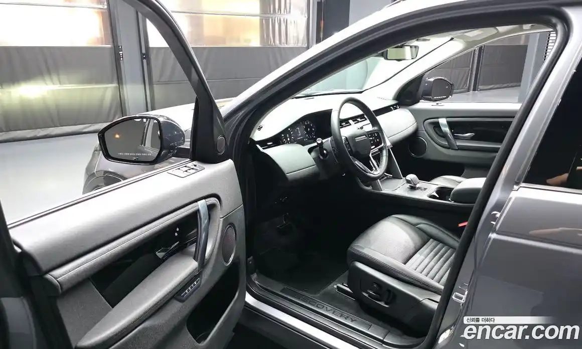 Land Rover Discovery Sport 2025 2.0 гидро в Москве № 1547458, фото 10