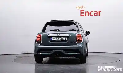Mini Cooper 2023 2.0 гидро в Москве № 1548146, миниатюра 4