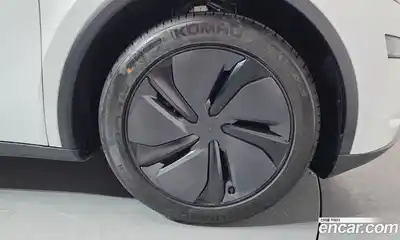 Tesla Model Y 2025 0.2 гидро в Москве № 1548547, миниатюра 4