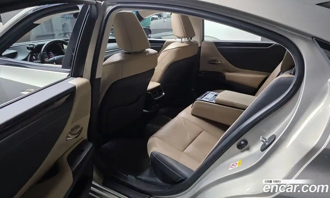 Lexus ES 2019 2.5 гидро в Москве № 1548894, фото 11