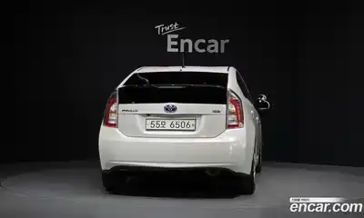 Toyota Prius 2015 1.8 гидро в Москве № 1550085, миниатюра 4