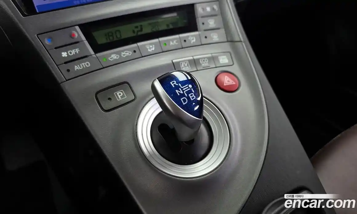 Toyota Prius 2015 1.8 гидро в Москве № 1550085, фото 9