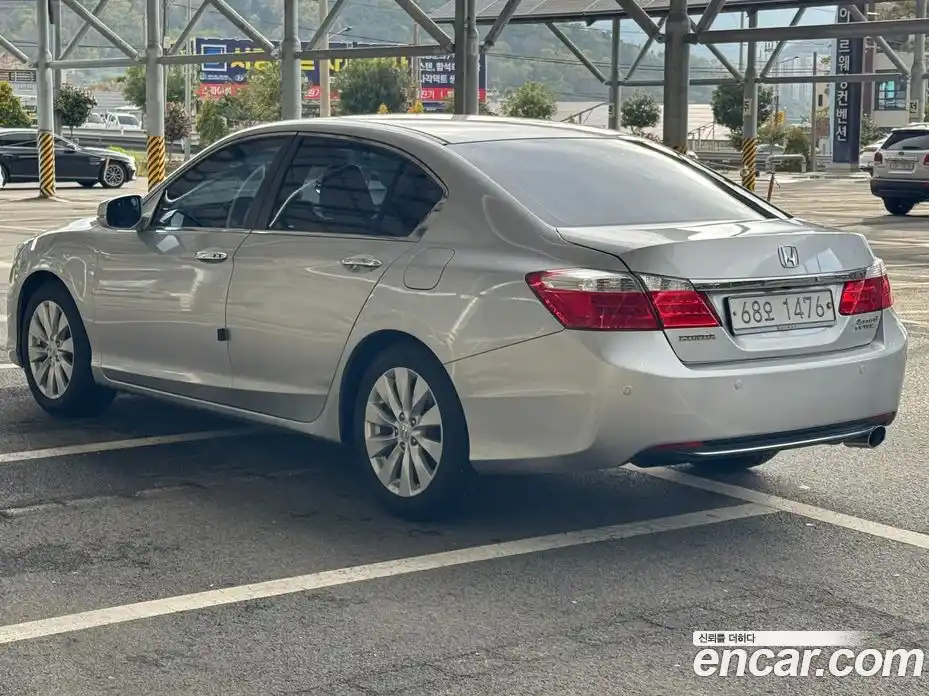 Honda Accord 2013 2.4 гидро в Москве № 1550330, фото 4