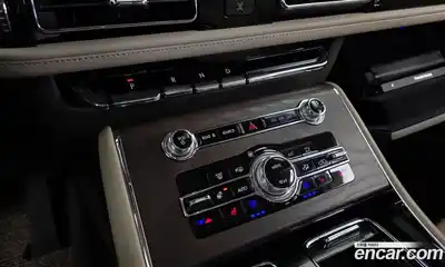 Lincoln Aviator 2023 3.0 гидро в Москве № 1550714, миниатюра 9