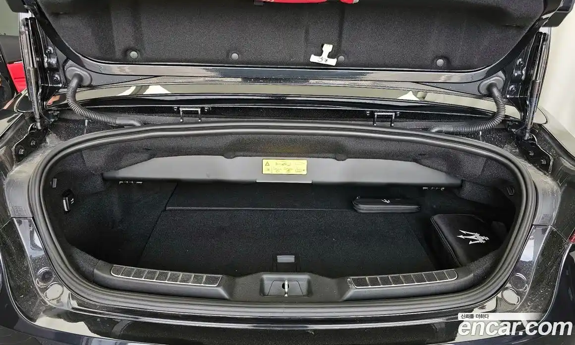 Maserati Gran Cabrio 2024 3.0 гидро в Москве № 1550819, фото 19