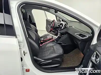 Peugeot 2008 2015 1.6 гидро в Москве № 1551165, миниатюра 11