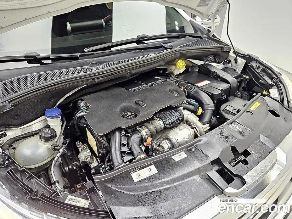 Peugeot 2008 2015 1.6 гидро в Москве № 1551165, фото 6